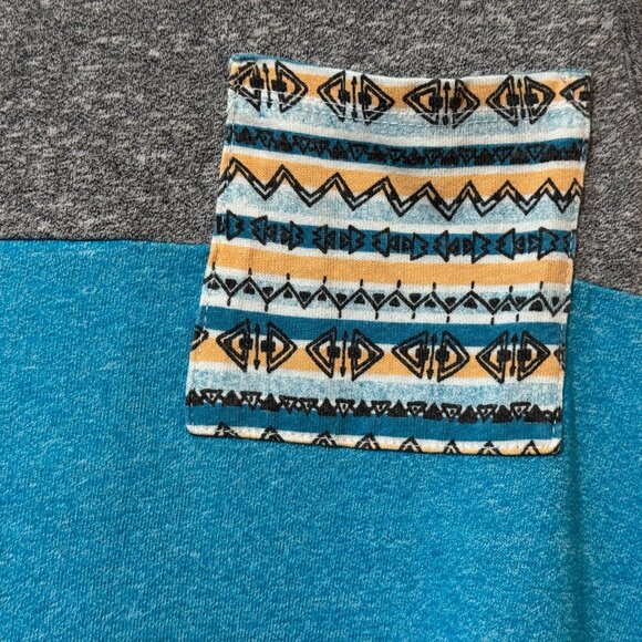 On The Byas Cotton Blend Tank, Southwestern Pattern Pocket, Heathered, Small - Picture 7 of 11